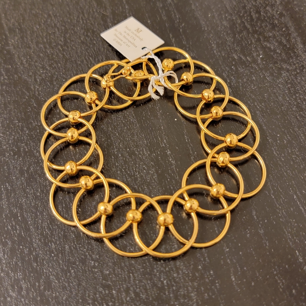MET MUSEUM OF ART Signed MMA USA Interlocking Rings Loops Gold Bracelet
